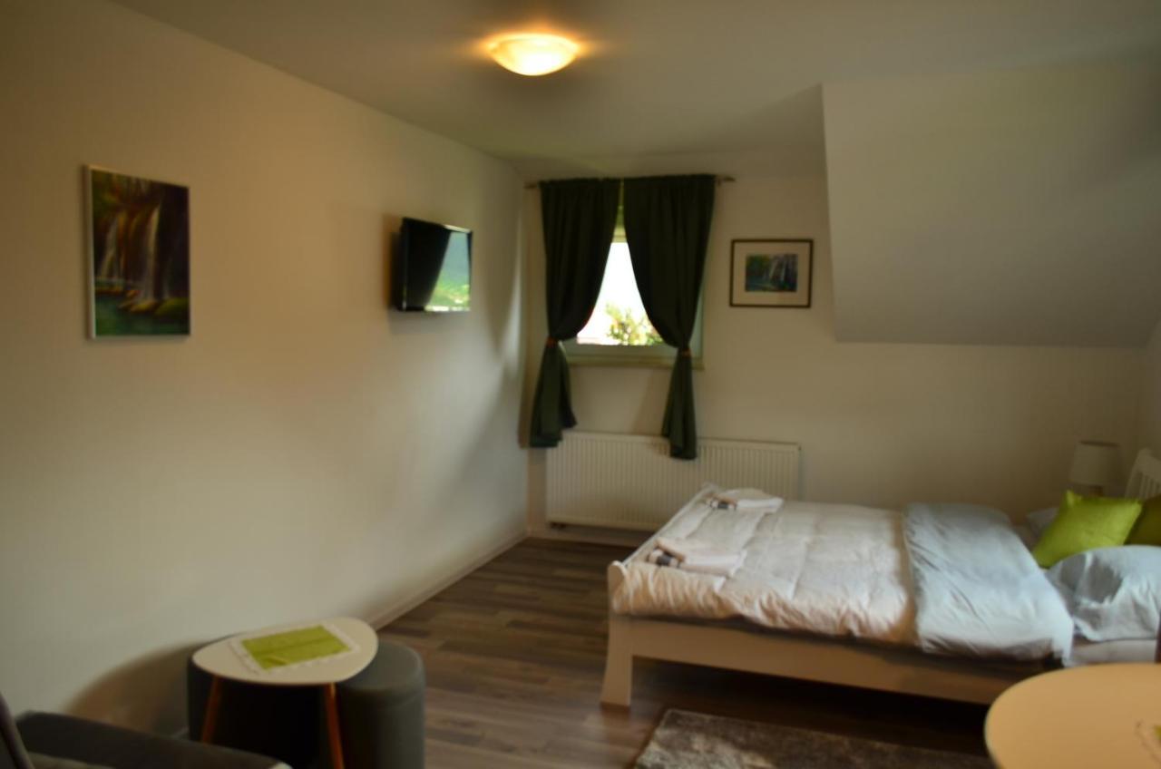 Katarica Hotel Korenica Ngoại thất bức ảnh