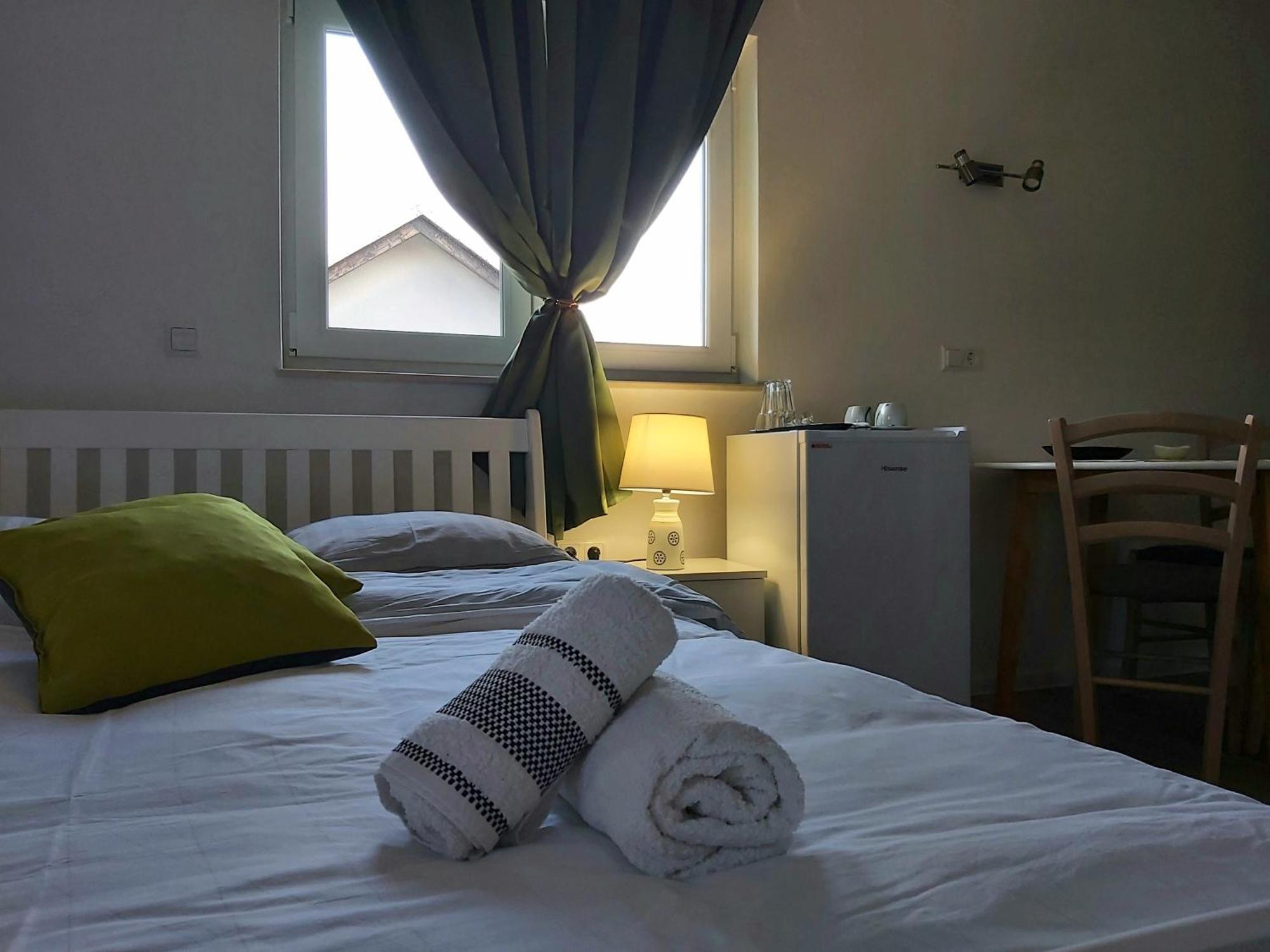 Katarica Hotel Korenica Phòng bức ảnh